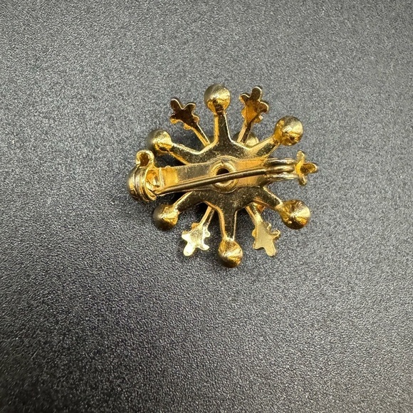 Vintage Azure Snowflake Pin 1949 Brooch Gold Pin - Picture 4 of 5